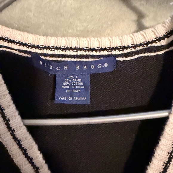 Women's Razorback Knit Vest - Picture 3 of 3